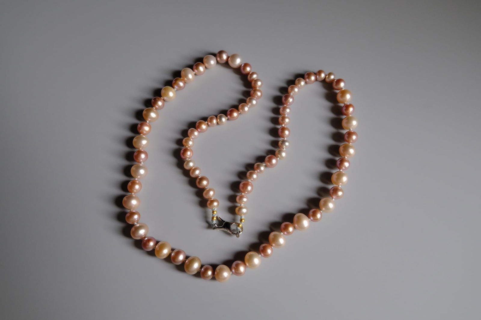 Round Pink Pearl Necklace, round pearl necklace gold, 20 inch pink pearl necklace, pink pearl.necklace with gold clasp, pearl necklace for pendants, pink pearls necklace, pink pearl jewellery, pearl jewellery singapore, Gem Gardener