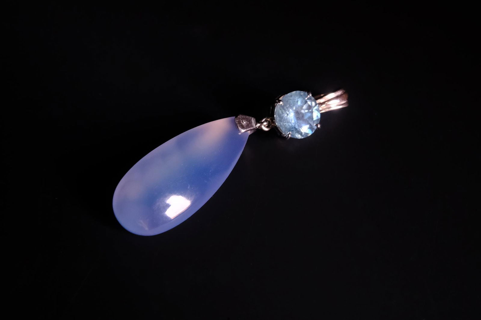 Blue Chalcedony Pendant, chalcedony pendant gold, aquamarine chalcedony stone, aquamarine chalcedony stone, long pendant gold necklace, blue stone necklace gold, aquamarine pendant singapore, carved chalcedony pendant, Gem Gardener