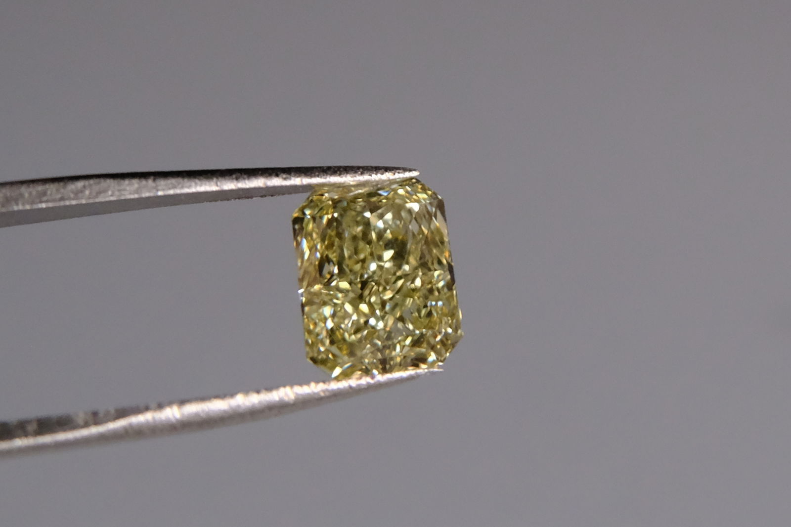 Fancy Brownish Greenish Yellow Diamond, fancy light brownish greenish yellow diamond, fancy greenish yellow diamond price, natural fancy colored diamonds for sale, buy loose diamond singapore, Gem Gardener