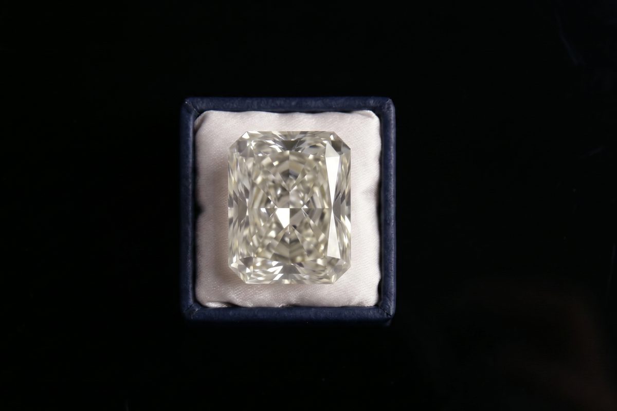 4ct radiant cut diamond natural, s to t color diamond, s to t range diamond, 4 carat natural diamond radiant cut, pale yellow diamond, buy loose diamond singapore, coloured diamonds singapore, Gem Gardener